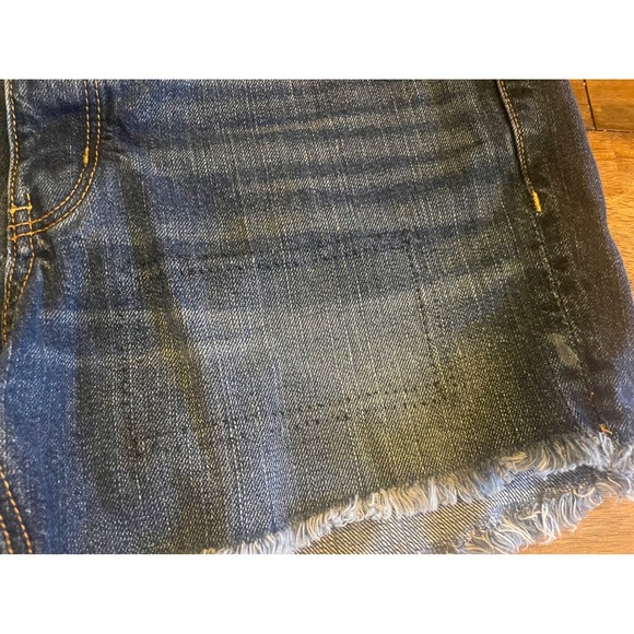 American Eagle Dark Wash Button Fly Cut Off Denim Shorts Women's size 8 - Picture 2 of 4